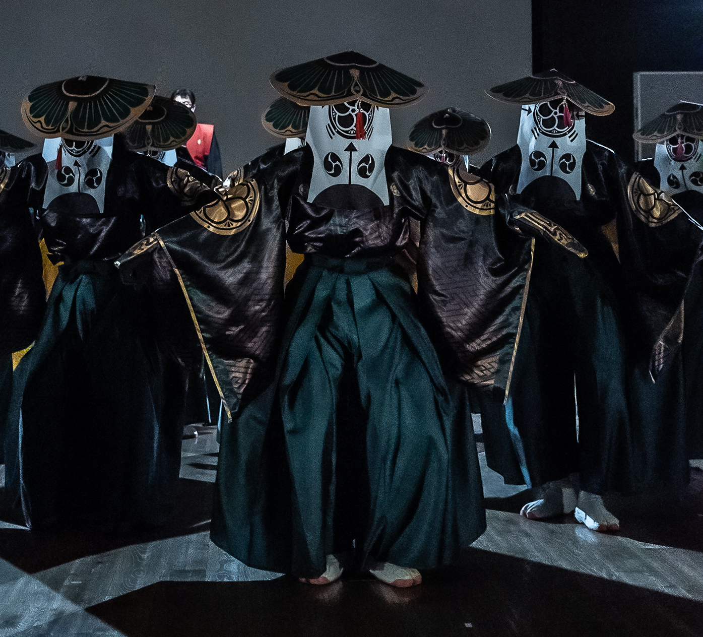 TEAM BUILDING THROUGH JAPANESE DANCE: TEAM DANCE BATTLE