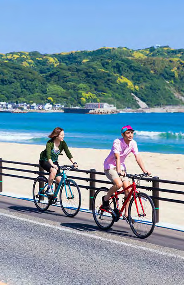 FUKUOKA ON WHEELS: CYCLE THROUGH THE SEA ON SHIKA ISLAND