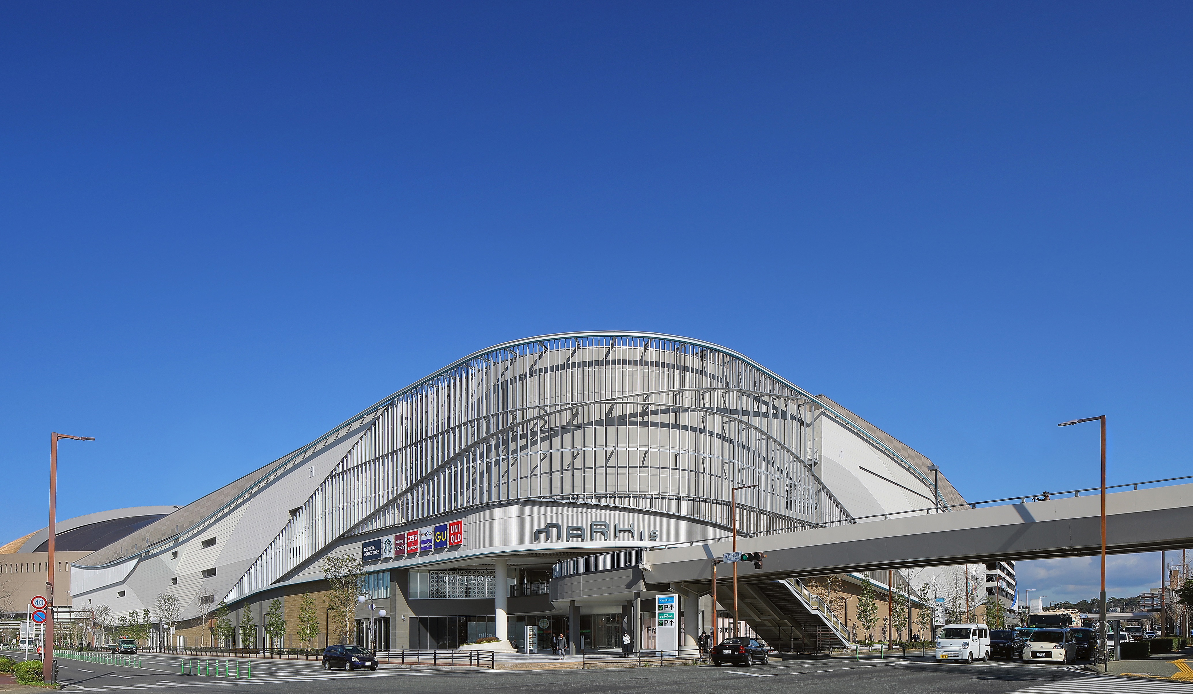 MARK IS FUKUOKA MOMOCHI